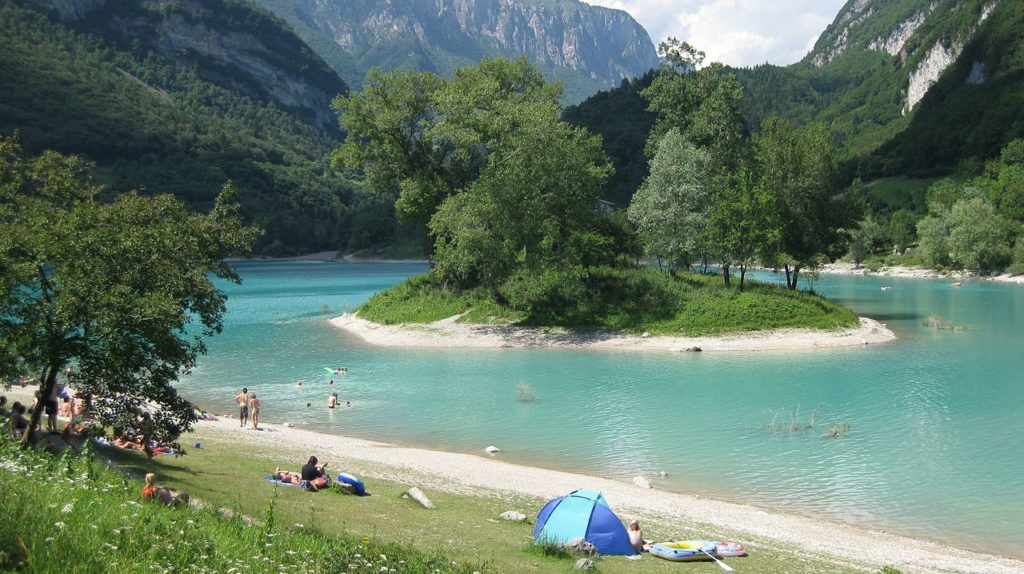 Lago di Tenno laghi del trentino